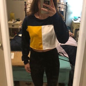 Cropped color block crew neck